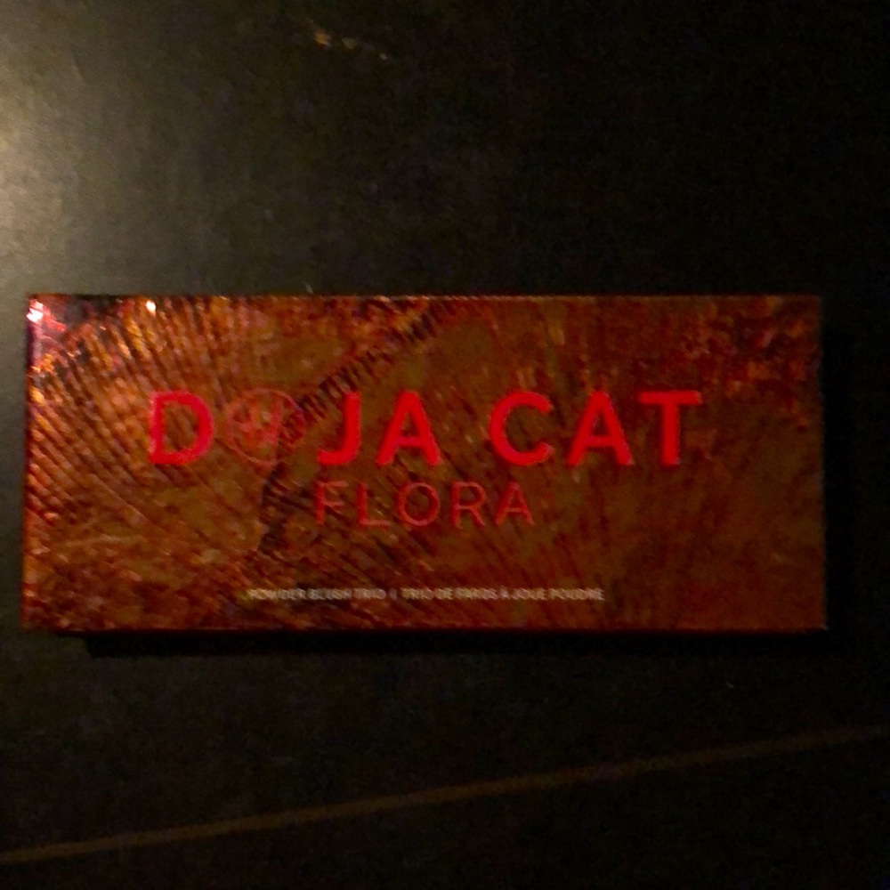 Doja Cat Flora Powder Blush Trio